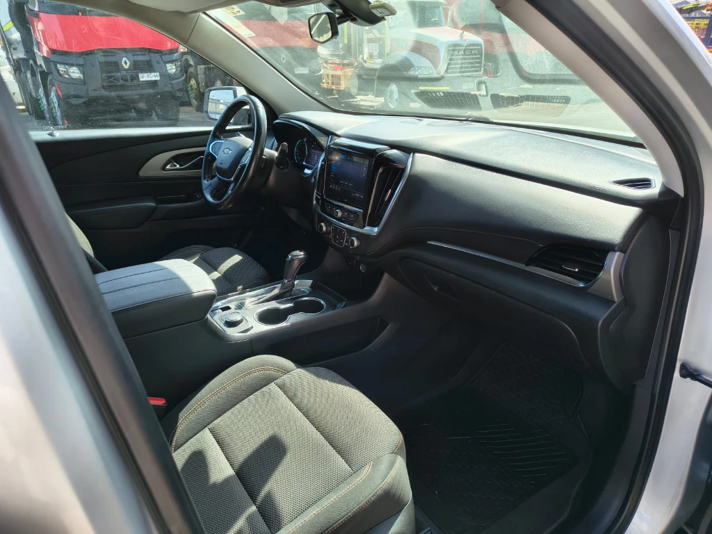Chevrolet Traverse Lt 5p 3.6l Awd At año 2021