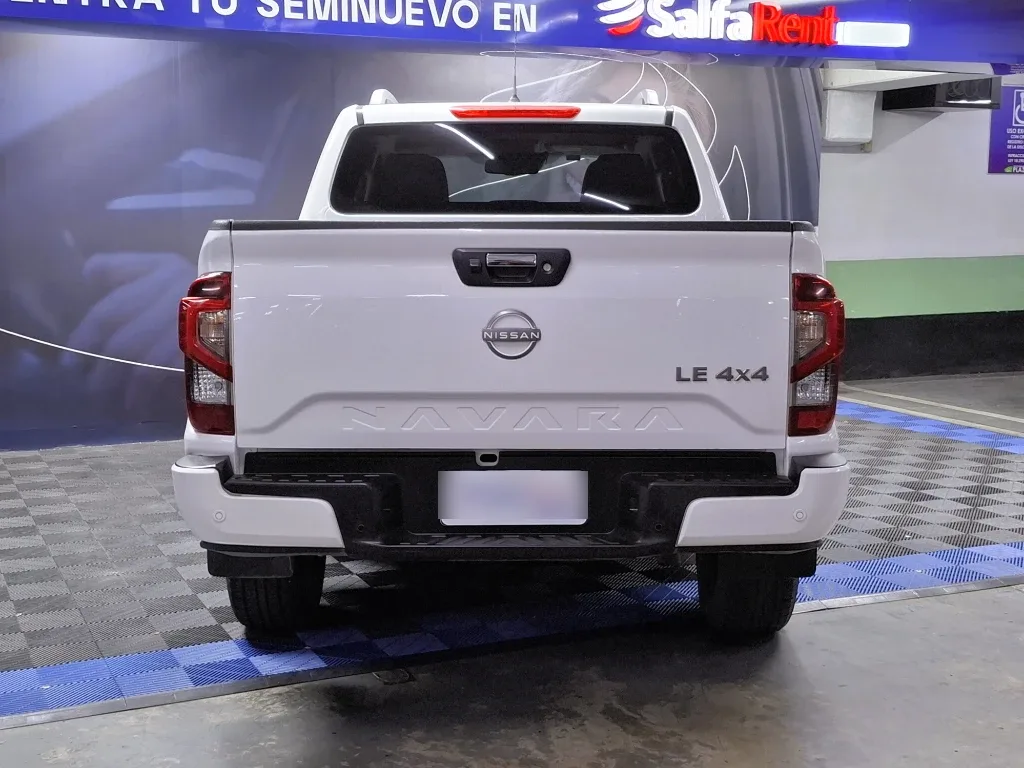Nissan Navara Dc 4x4 2.3tdi Le año 2023