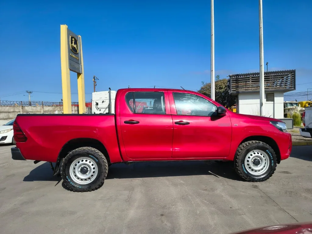 Toyota Hilux Dc 4x4 2.4 D Dx Mt año 2024