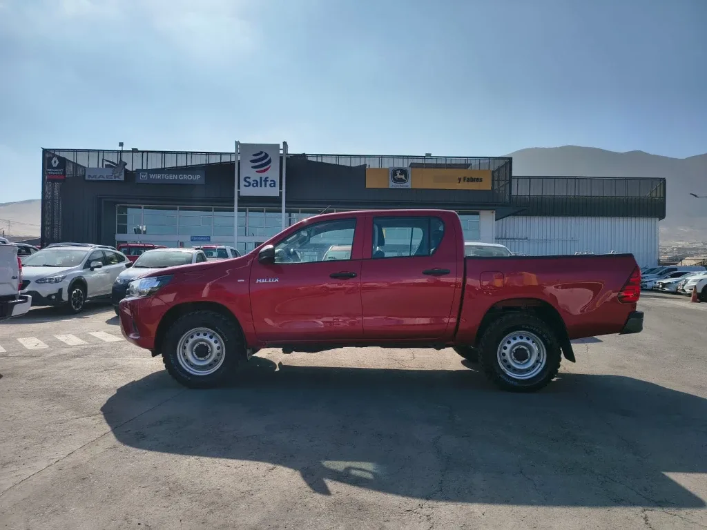 Toyota Hilux Dc 4x4 2.4 D Dx Mt año 2024