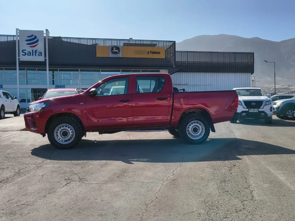 Toyota Hilux Dc 4x4 2.4 D Dx Mt año 2024