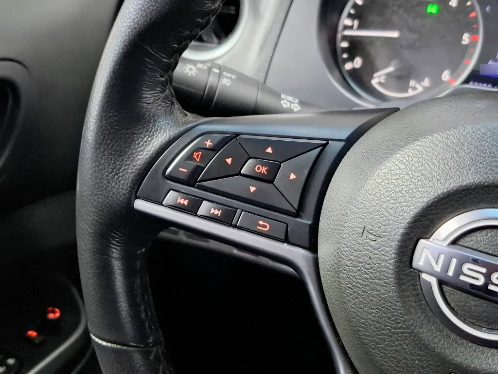 Nissan Navara Dc 4x4 2.3tdi Le año 2023