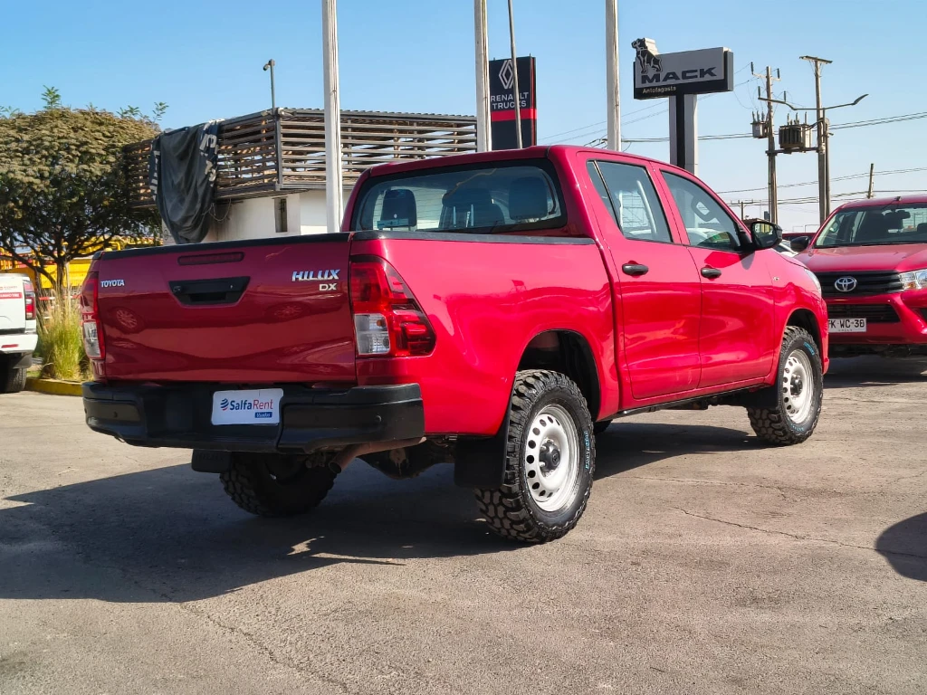 Toyota Hilux Dc 4x4 2.4 D Dx Mt año 2024