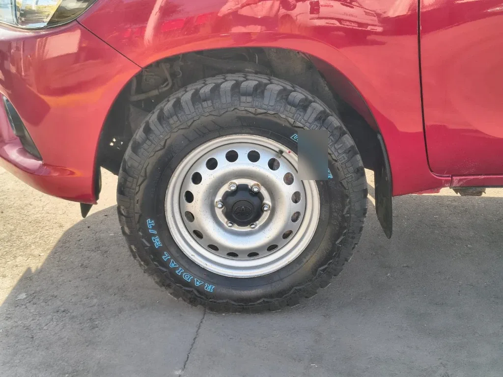 Toyota Hilux Dc 4x4 2.4 D Dx Mt año 2024