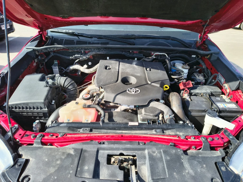 Toyota Hilux Dc 4x4 2.4 D Dx Mt año 2024