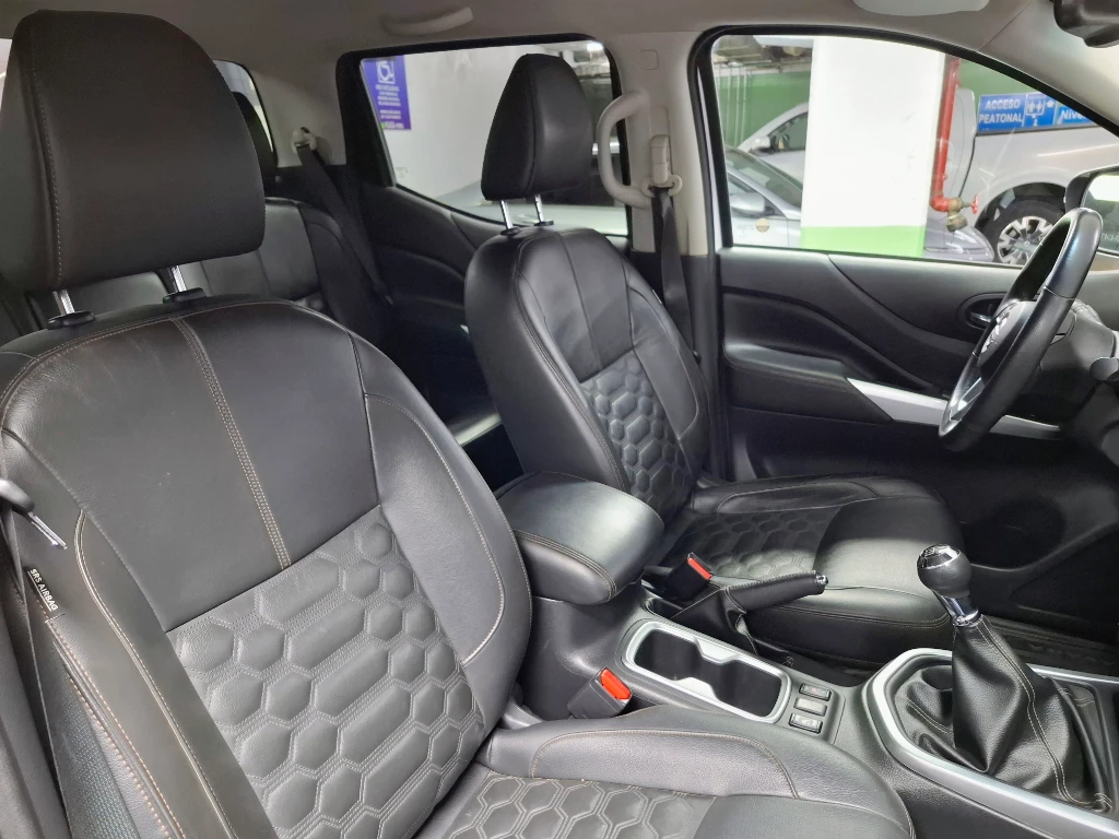 Nissan Navara Dc 4x4 2.3tdi Le año 2023
