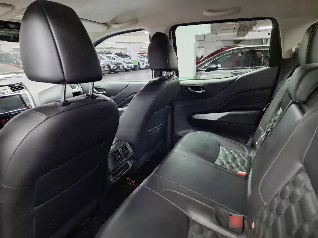 Nissan Navara Dc 4x4 2.3tdi Le año 2023