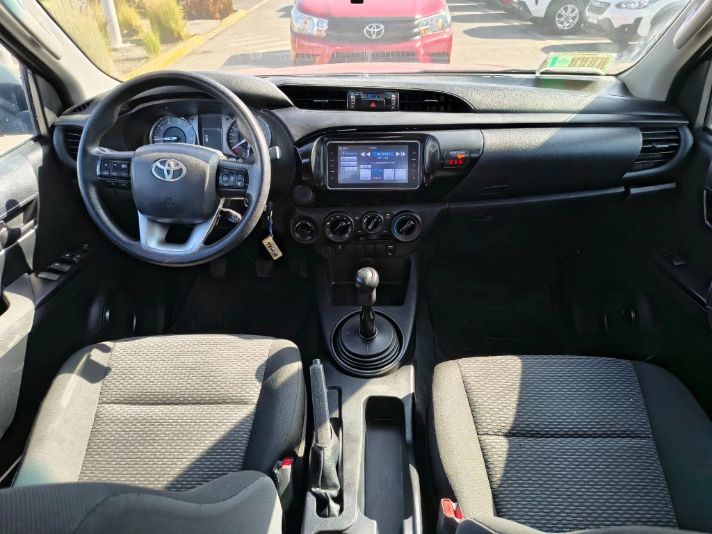 Toyota Hilux Dc 4x4 2.4 D Dx Mt año 2024