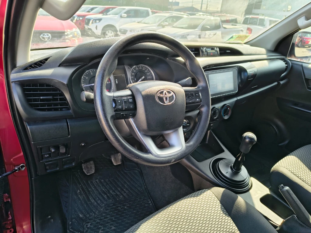 Toyota Hilux Dc 4x4 2.4 D Dx Mt año 2024