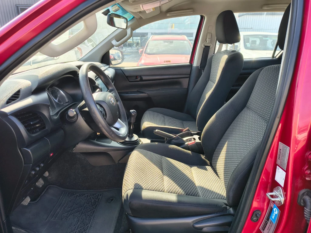 Toyota Hilux Dc 4x4 2.4 D Dx Mt año 2024