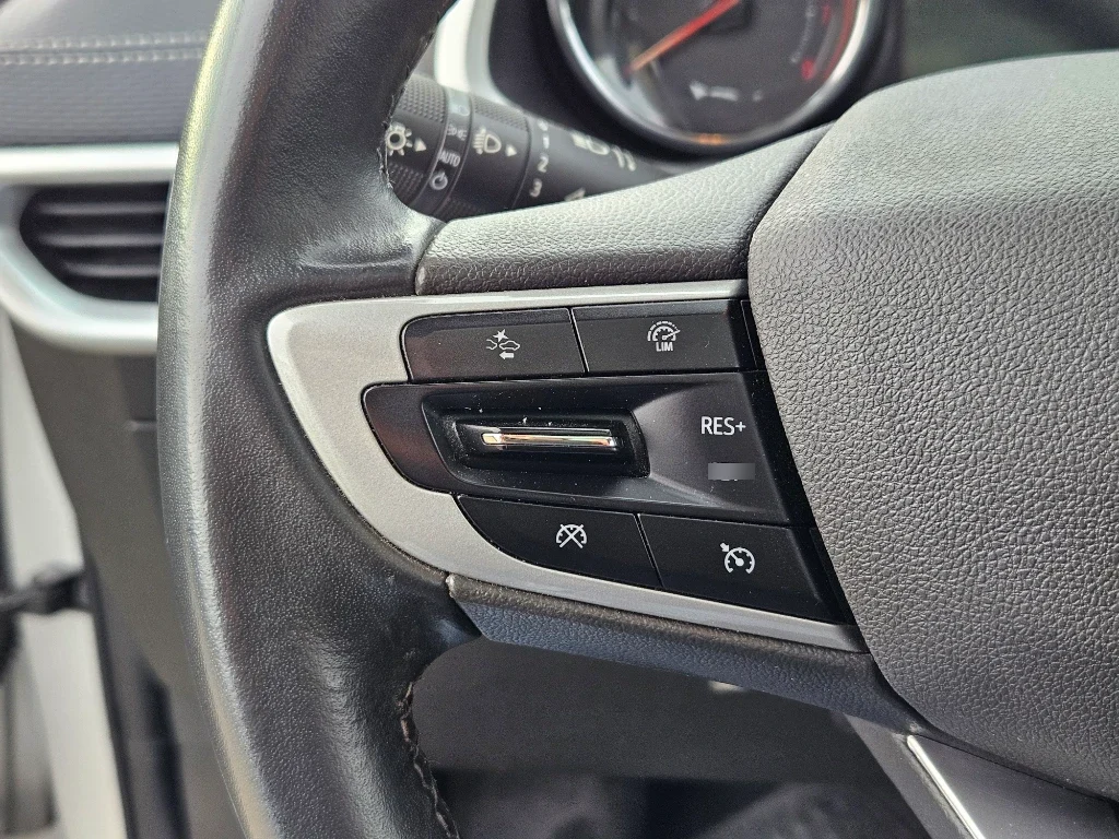 Chevrolet Tracker Tracker 1.2t Premier At P2 Onstar año 2024