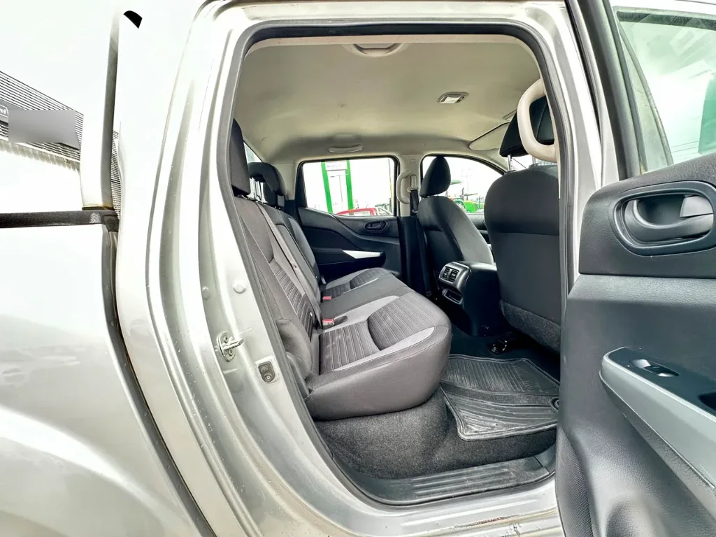 Nissan Navara Navara Dc 4x4 2.3 Tdi Se año 2023