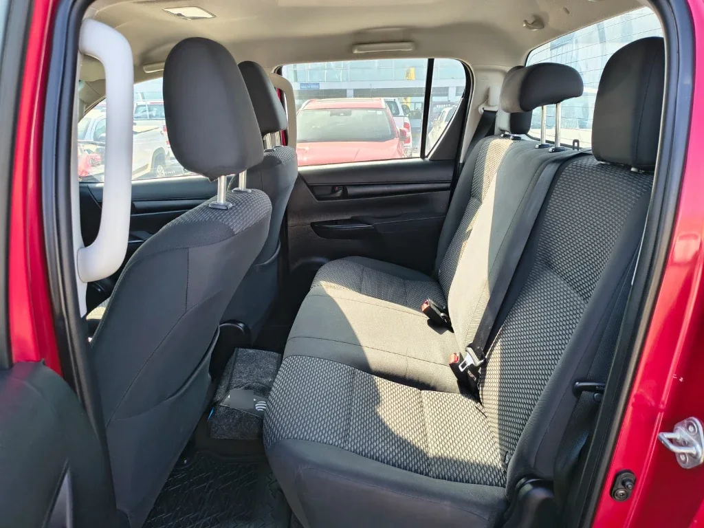 Toyota Hilux Dc 4x4 2.4 D Dx Mt año 2024