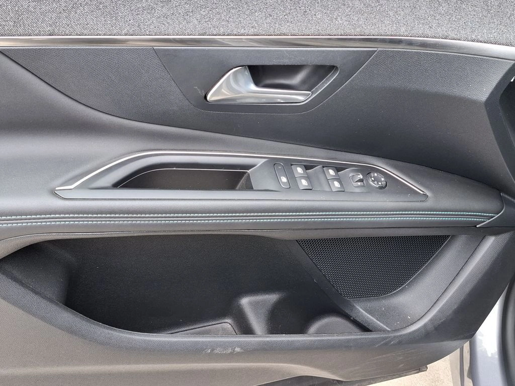 Peugeot 3008 1.6 Gt Hybrid4 E At Hibrido año 2024