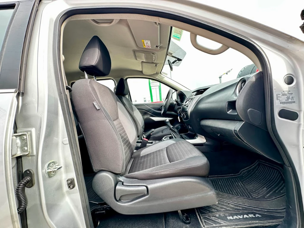 Nissan Navara Navara Dc 4x4 2.3 Tdi Se año 2023