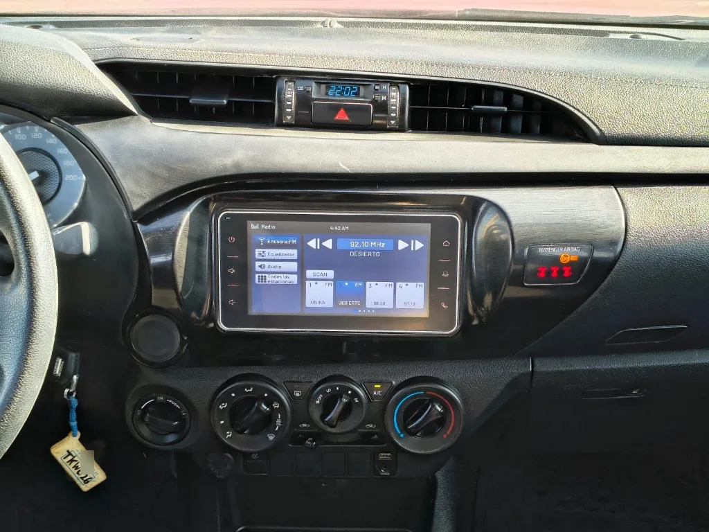 Toyota Hilux Dc 4x4 2.4 D Dx Mt año 2024