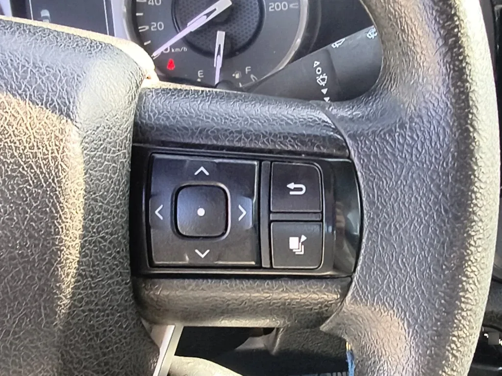 Toyota Hilux Dc 4x4 2.4 D Dx Mt año 2024