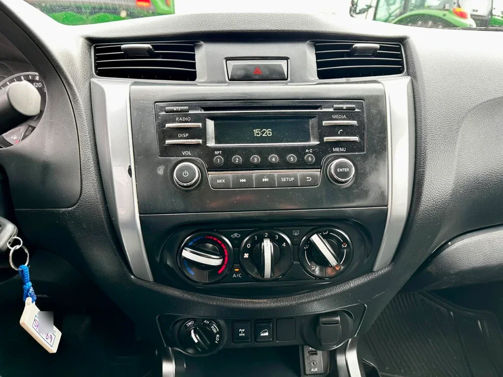 Nissan Navara Navara Dc 4x4 2.3 Tdi Se año 2023