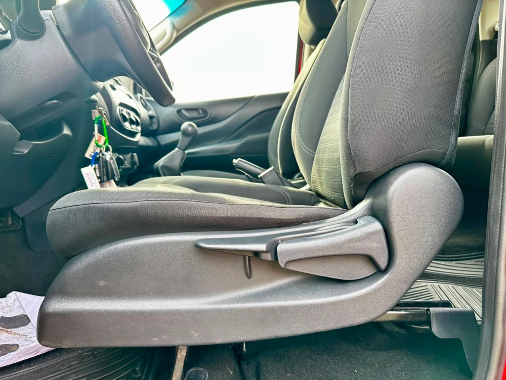 Nissan Navara Navara Dc 4x4 2.3 Tdi Se año 2023
