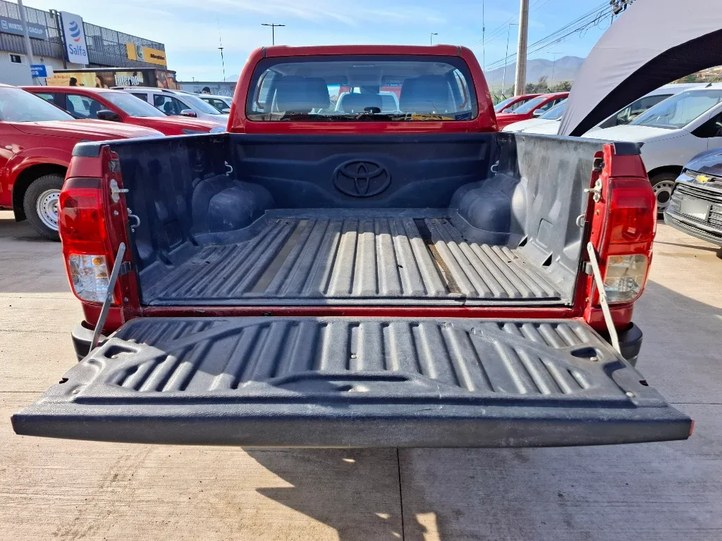 Toyota Hilux Toyota Hilux Dx Tss 4x2 Mt año 2023