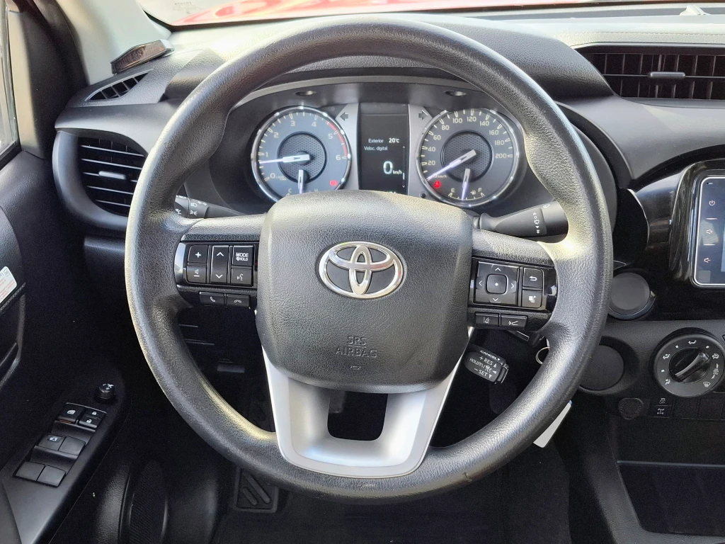 Toyota Hilux Toyota Hilux Dx Tss 4x2 Mt año 2023