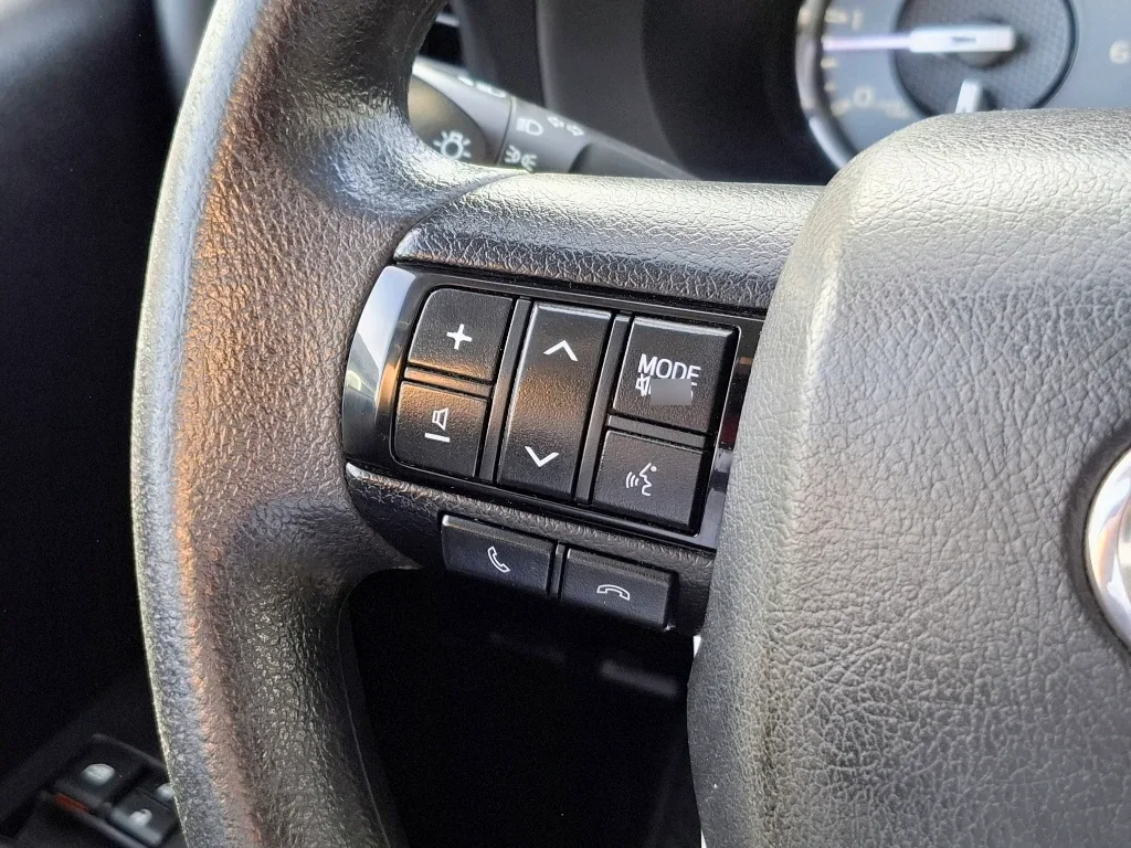 Toyota Hilux Toyota Hilux Dx Tss 4x2 Mt año 2023