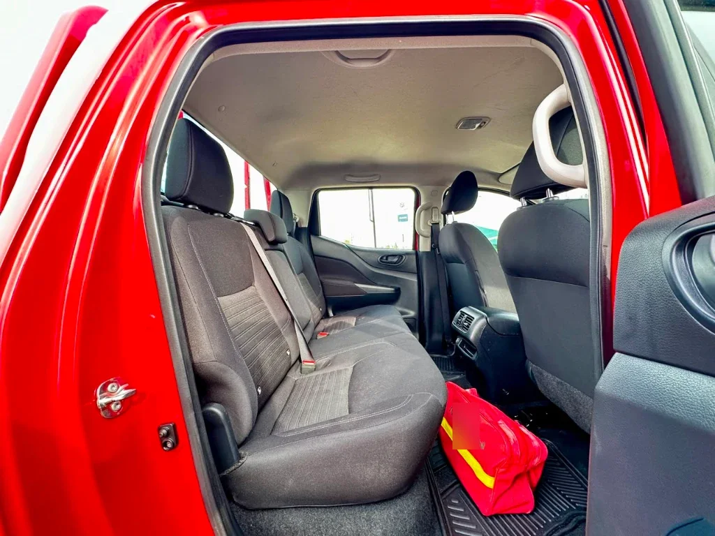 Nissan Navara Navara Dc 4x4 2.3 Tdi Se año 2023
