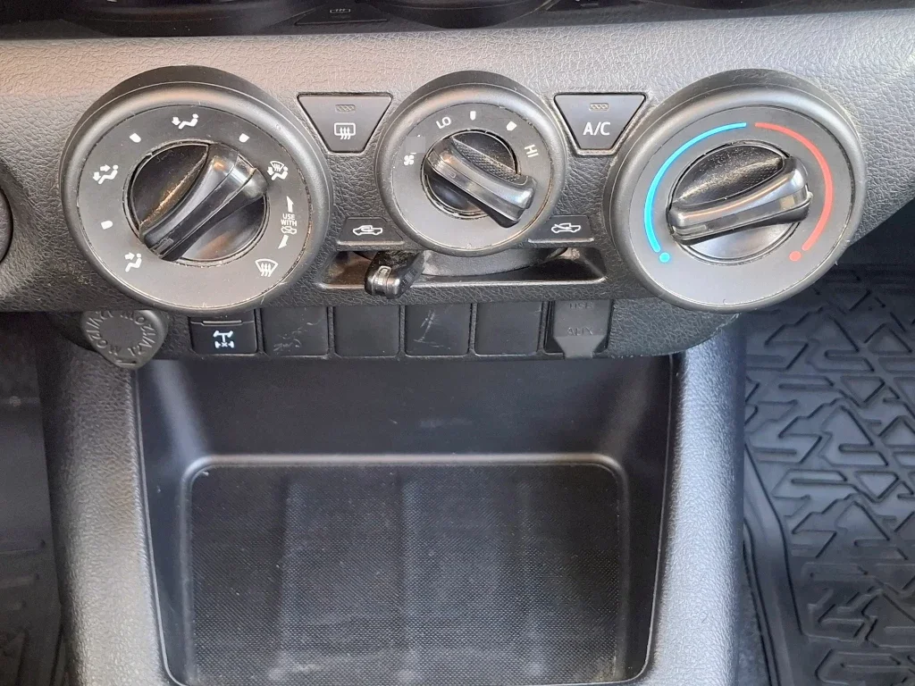 Toyota Hilux Toyota Hilux Dx Tss 4x2 Mt año 2023