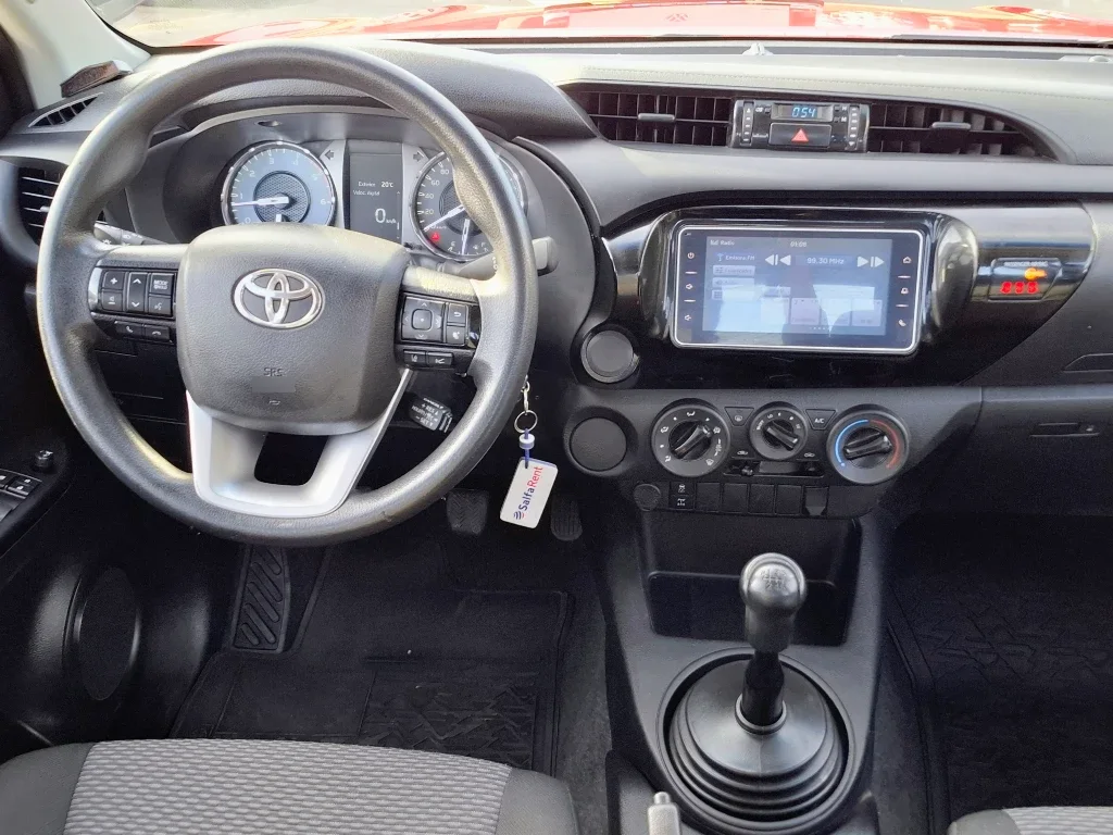 Toyota Hilux Toyota Hilux Dx Tss 4x2 Mt año 2023