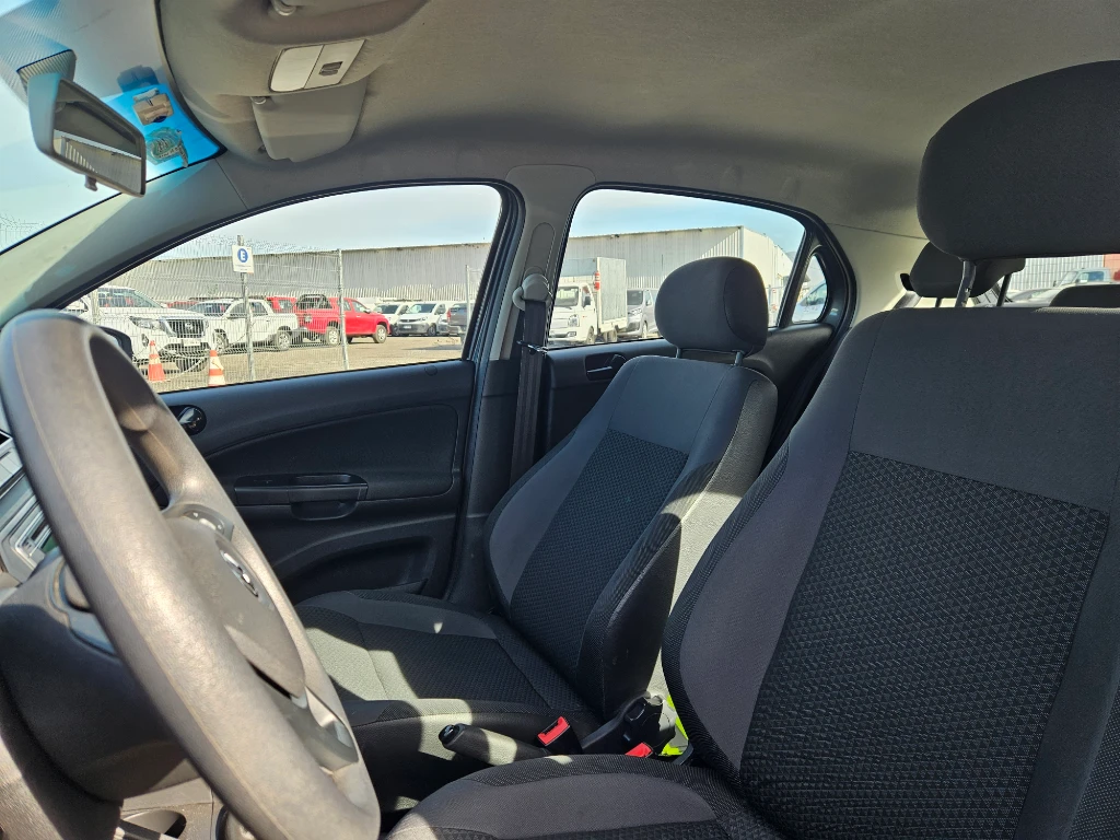 Volkswagen Gol 1.6 Hb Mt Ac año 2022
