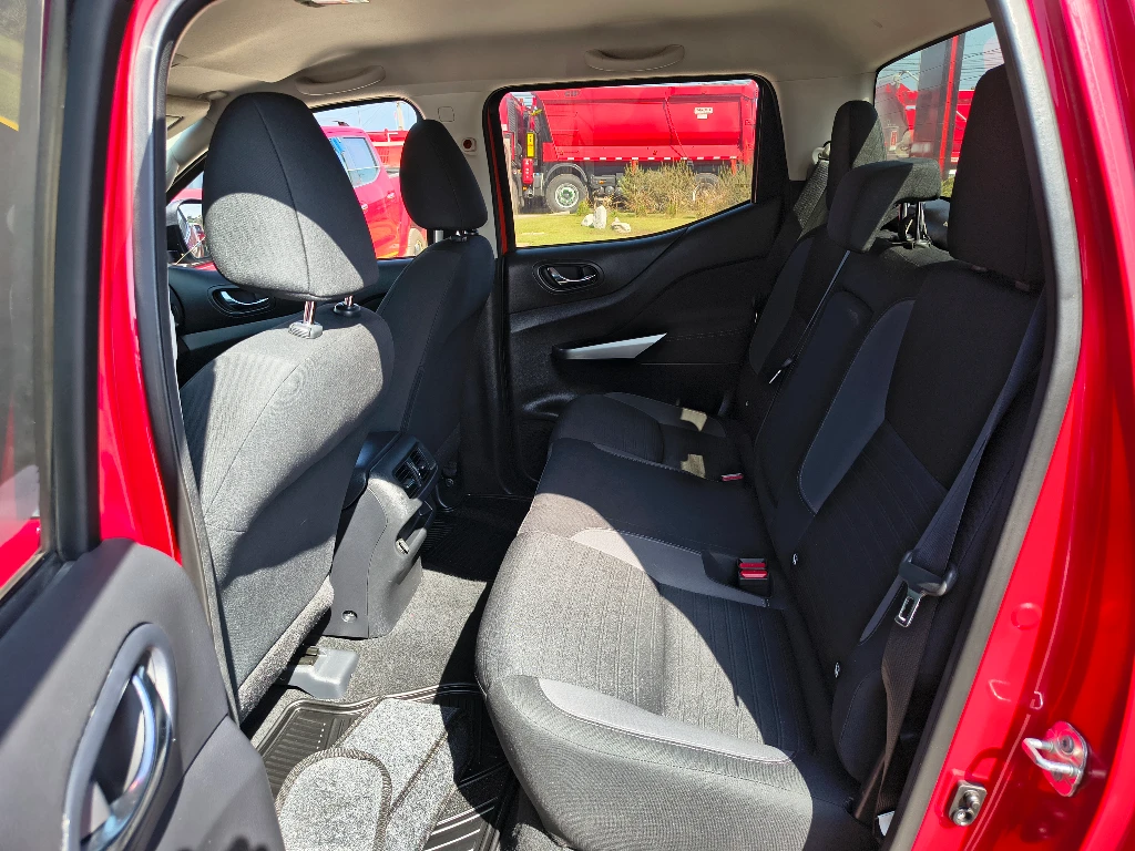 Nissan Navara Dc 4x2 2.3tdi Xe año 2022