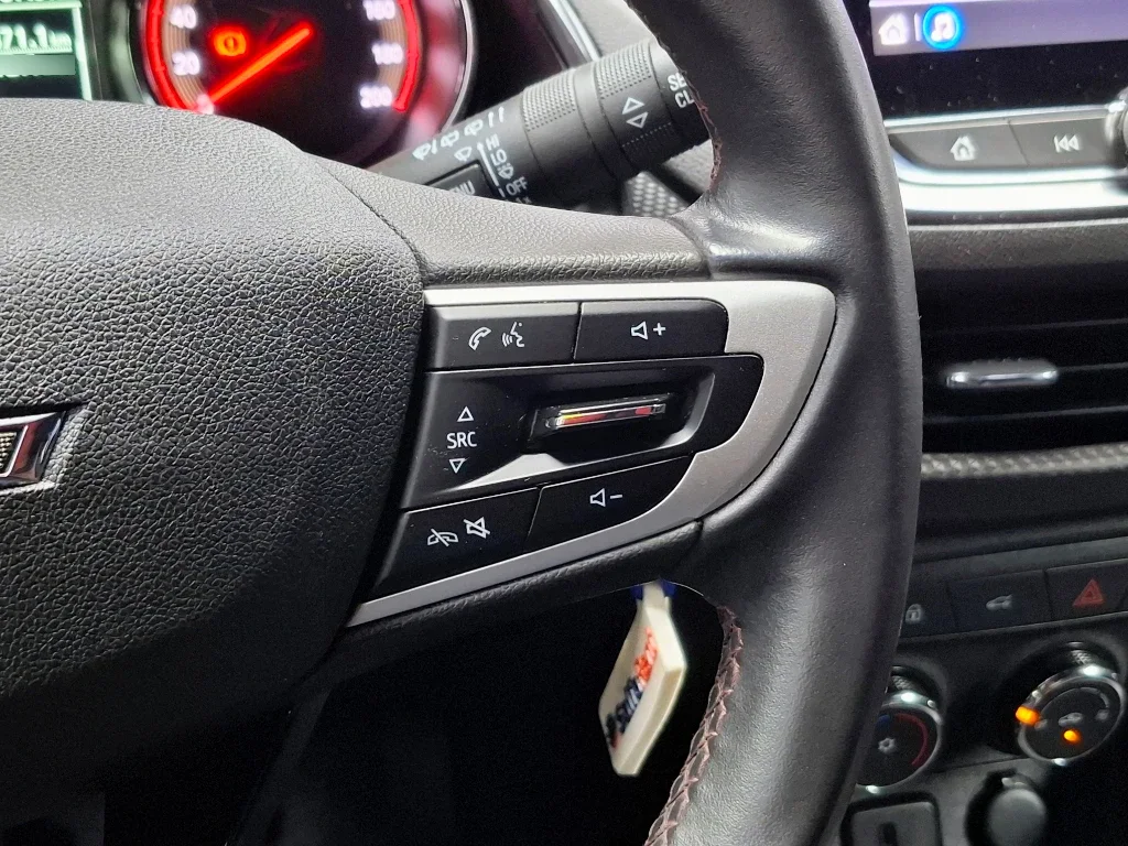 Chevrolet Onix Hb 1.0t Rs Mt P Onstar año 2023
