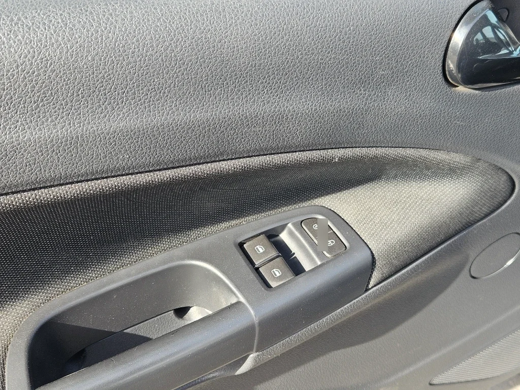 Volkswagen Gol 1.6 Hb Mt Ac año 2022