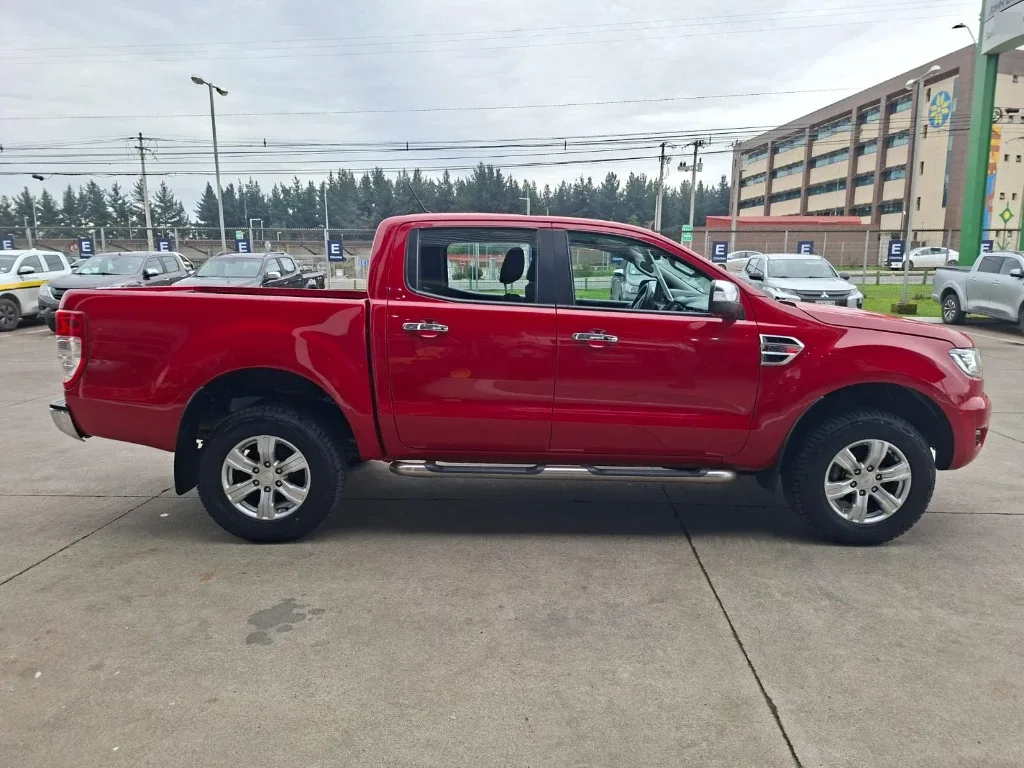 Ford Ranger Dcab Xlt 4x4 3.2 año 2023