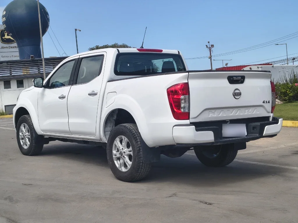 Nissan Navara Dc 4x4 2.3tdi Xe año 2023