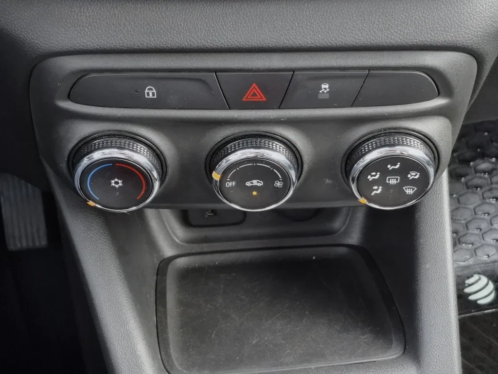 Chevrolet Tracker 1.2t Ltz At año 2025
