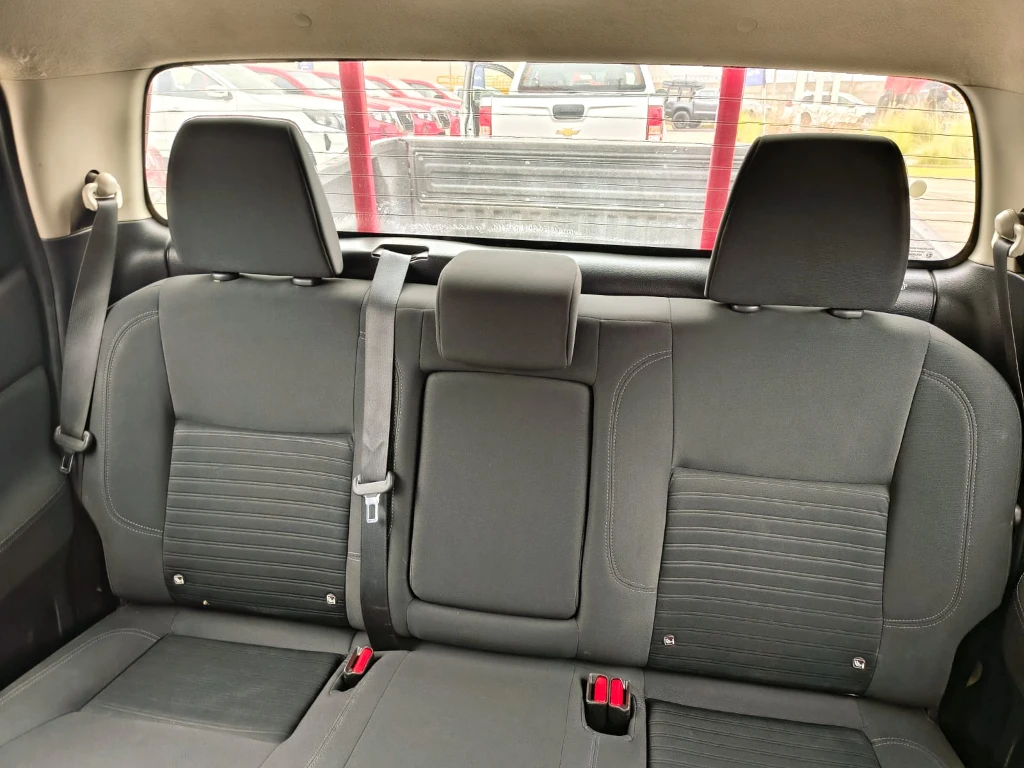 Nissan Navara Navara Dc 4x4 2.3 Tdi Se año 2023
