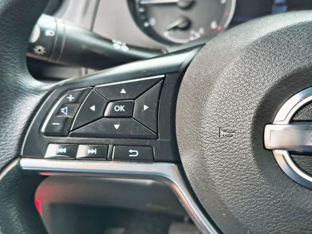 Nissan Navara Navara Dc 4x4 2.3 Tdi Se año 2023