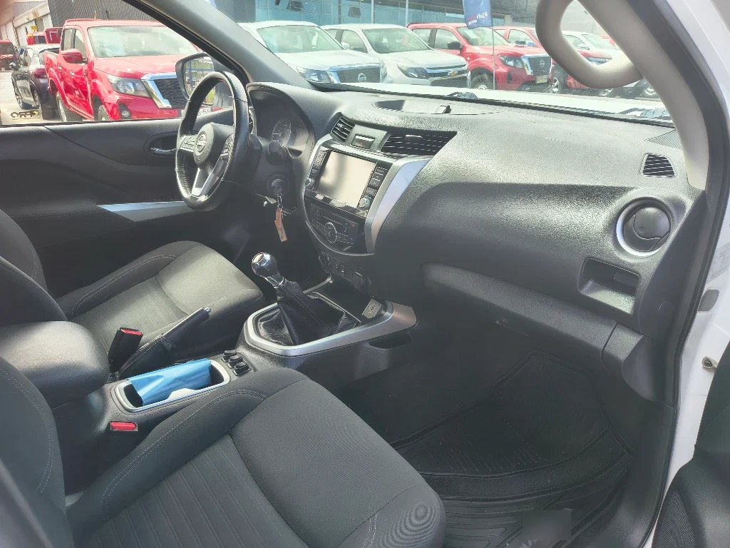 Nissan Navara Dc 4x4 2.3tdi Xe año 2023