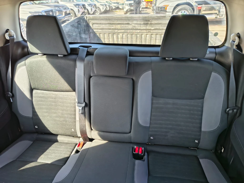 Nissan Navara Dc 4x4 2.3tdi Xe At año 2023