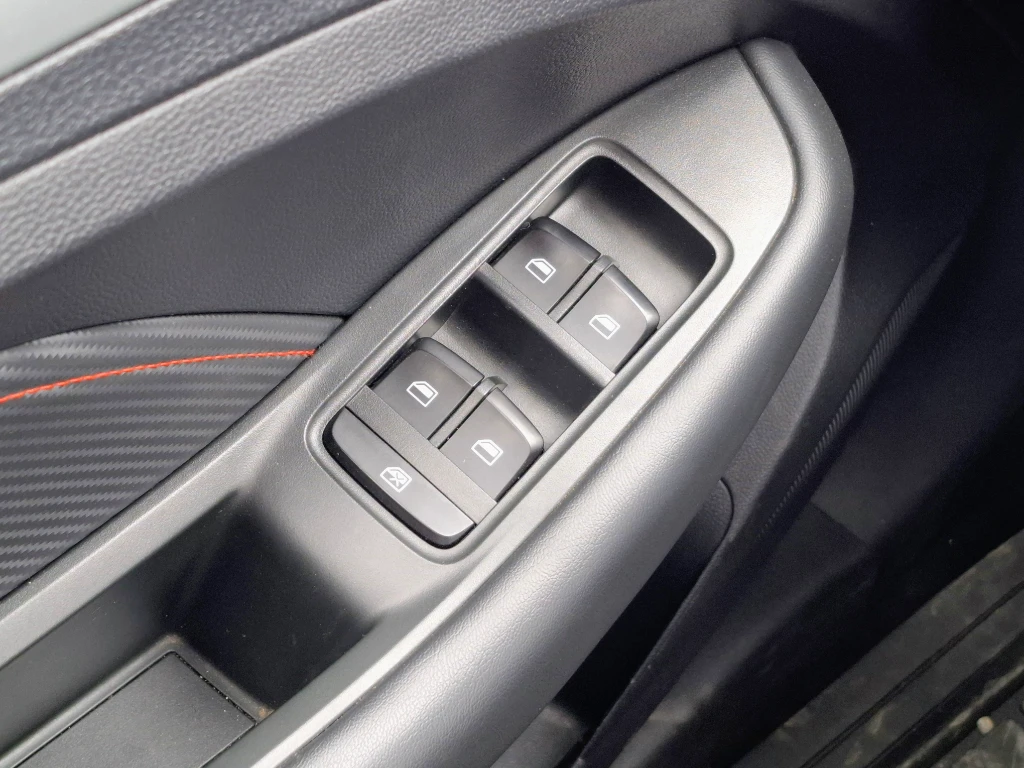 MG Zx Zx 1.5l Cvt Dlx año 2023
