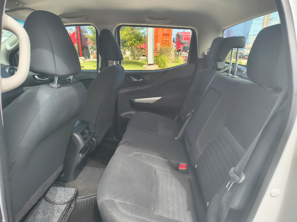 Nissan Navara Dc 4x4 2.3tdi Xe año 2023