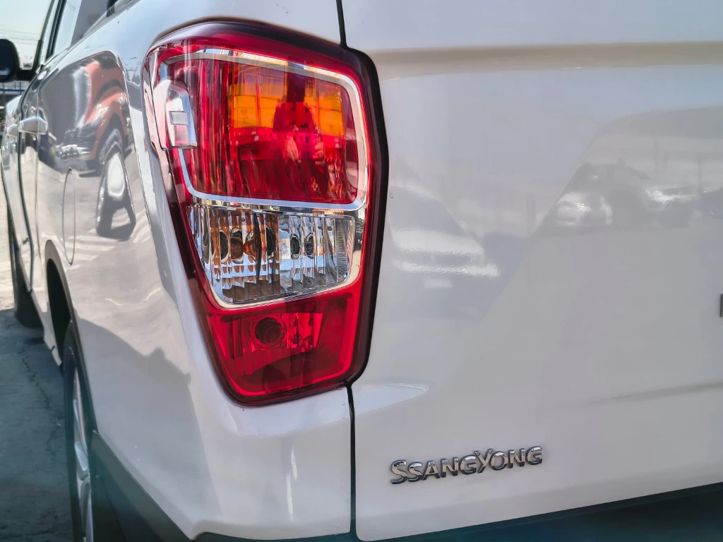 Ssangyong Grand Musso 2.2 4x2 Mt Full-Ql612 año 2023