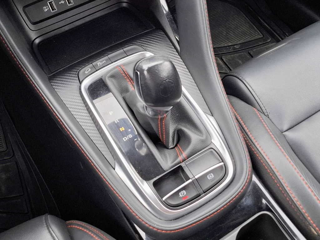 MG Zx Zx 1.5l Cvt Dlx año 2023