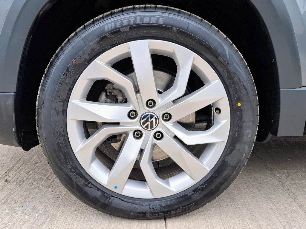 Volkswagen Taos Taos 1.4 Tsi At Comfortline año 2022