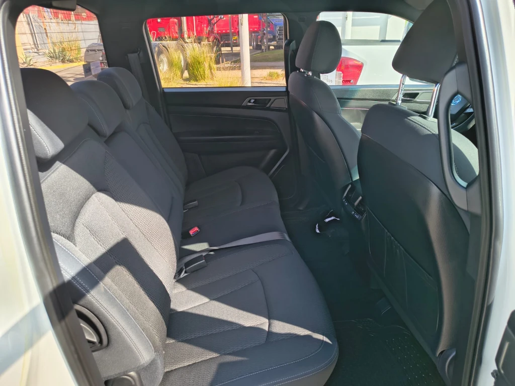 Ssangyong Grand Musso 2.2 4x2 Mt Full-Ql612 año 2023