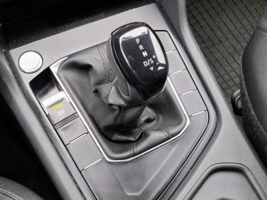 Volkswagen Taos Taos 1.4 Tsi At Comfortline año 2022