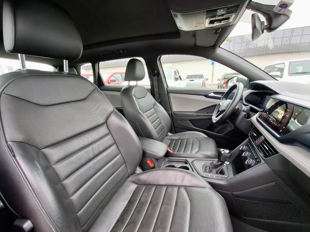 Volkswagen Taos Taos 1.4 Tsi At Comfortline año 2022