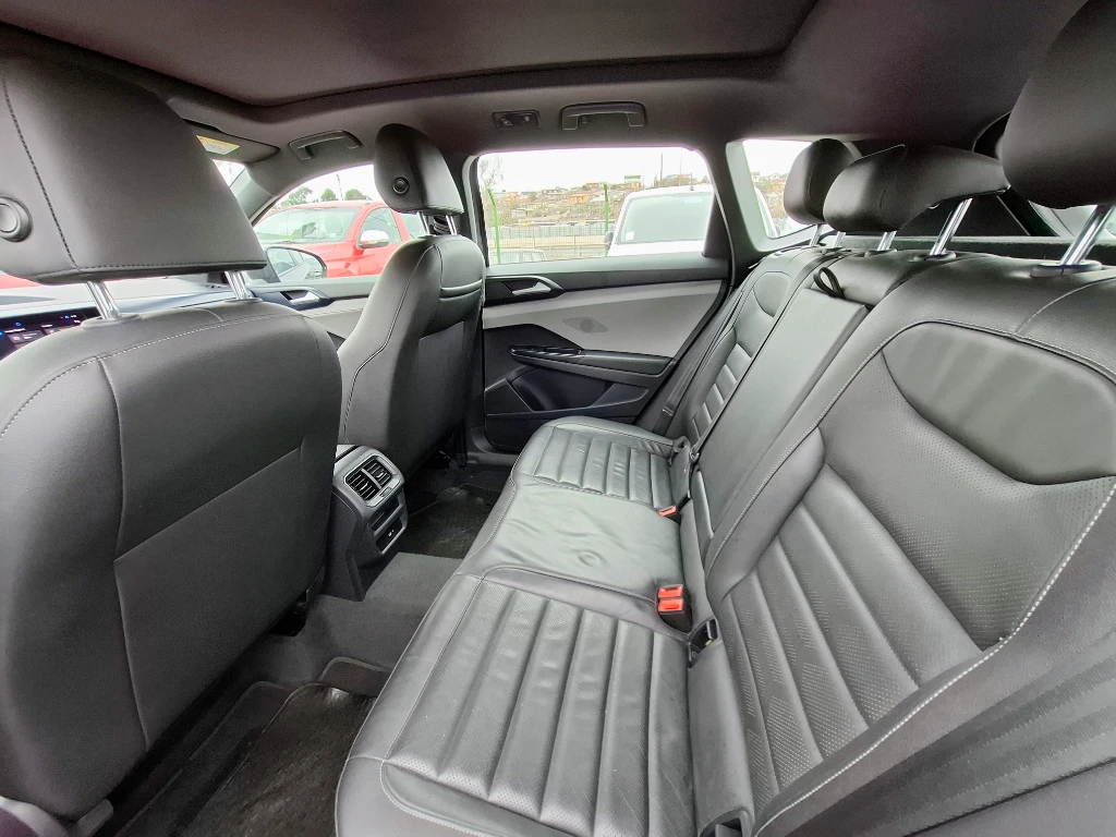 Volkswagen Taos Taos 1.4 Tsi At Comfortline año 2022