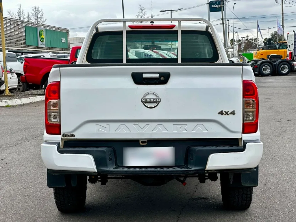 Nissan Navara Navara Dc 4x4 2.3 Tdi Se año 2023